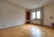 Sie brauchen viel Platz? Wir haben die Lösung. Sanierungsbedürftiges Architektenhaus in bester Lage.