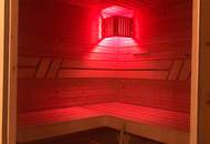 Panorama- & Wohlfühloase am Dunkelsteinerwald mit Hallenbad. Top-Lage zu einem Preis, der zum Zugreifen einlädt.