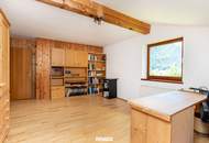 Ein- bis Zweifamilienhaus in zentrumsnaher Lage mit beeindruckendem Bergpanorama!