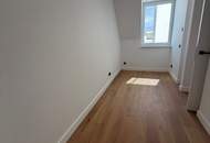 Exklusive Dachgeschosswohnung mit Terrasse &amp; Dachterrasse