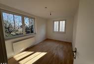 Wohnen im Mehrfamilienhaus / 8 Zimmer, 3 Bäder, 2 Eingänge