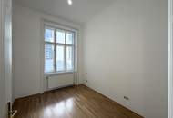 Altbau-Büro / 5-Zimmer mit Balkon - UNBEFRISTET // Period-Office / 5-Rooms with Balcony - UNLIMITED LEASE //