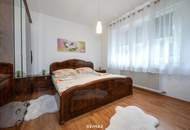 Gepflegtes Wohnhaus mit zwei Wohneinheiten, Terrasse und Doppelgarage im Zentrum von Sierning!