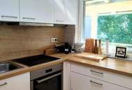 Zwischen Stadtleben und Erholung! Exklusive Dachgeschoss-Maisonette Wohnung mit wunderschöner Einbauküche und Süd-Ausrichtung - hell, modern & hochwertig!