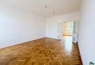 Erstbezug nach Sanierung: Traumhafter 4-Zimmer-Altbau mit moderner Ausstattung