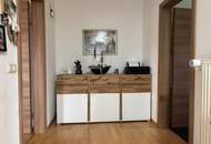 ***OPEN HOUSE Freitag, 17. April 2026 von 13 - 16 Uhr*** Großzügiges Reihenhaus in ruhiger und idyllischer Grünlage nahe Zentrum