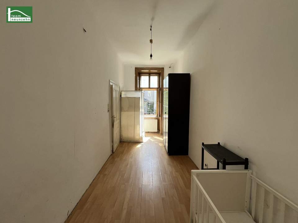 LEERSTEHENDE UND RENOVIERUNGSBEDÜRFTIGE WOHNUNG IN GEPFLEGTEM ALTBAU! LIFTBENÜTZUNG INKLUSIVE - JETZT ANFRAGEN