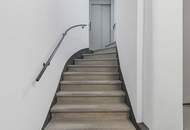 Stilvolle Dachgeschoßwohnung auf zwei Ebenen mit Außenflächen im begehrten 18. Wiener Gemeindebezirk