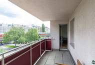 Wohnraum mit Potenzial – großzügige Wohnung mit zwei sonnigen Loggien