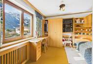 Gepflegtes Einfamilienhaus mit vielseitiger Raumaufteilung und liebevoller Gartenanlage