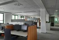 Große Bürofläche mit flexibler Raumaufteilung - PKW-Stellplätze möglich