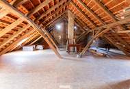 Historisches vollsaniertes Winzerhaus mit charmantem Innenhof und Weinkeller