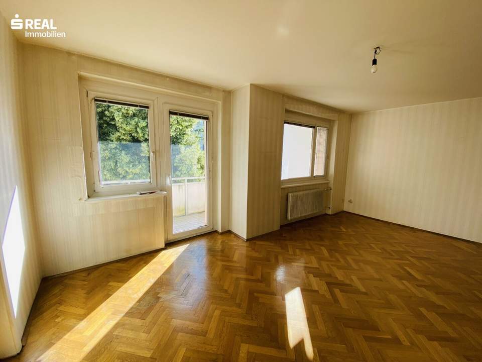 Geräumige 6-Zimmer-Wohnung mit Balkon Nähe NAWI