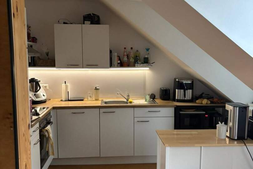 3-Zimmer-Dachgeschosswohnung mit Balkon in Leoben zu vermieten, Wohnung-miete, 652,05,€, 8700 Leoben