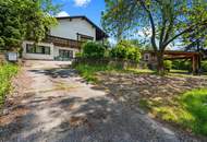 "GRÜNOASE MIT FAMILIENHAUS UND EINZIGARTIGER SONDERWIDMUNG/BETRIEBSBEREICH (EHEM. HEURIGEN) IN STEPHANSHART "