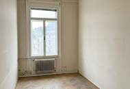 Raum für Visionen: 4-Zimmer Altbautraum in Bestlage des Botschaftsviertel mit Potenzial