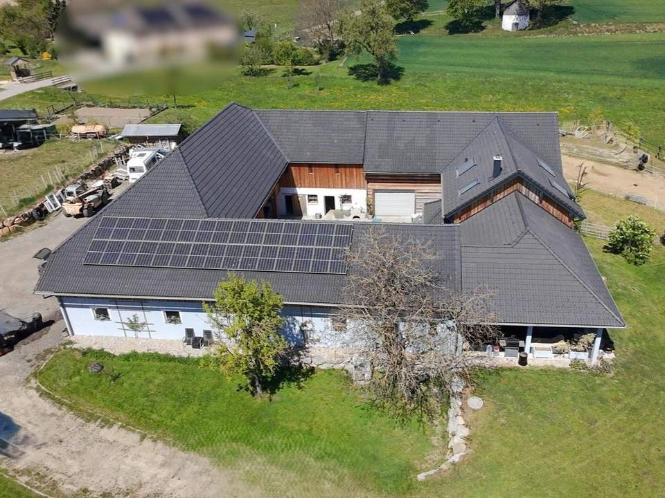 Wunderschöner Vierkanthof mit Pferdekoppel, ruhig und sonnig gelegen