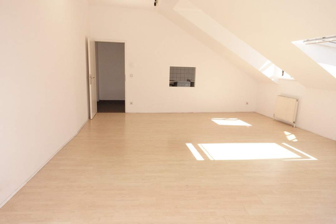 Überraschend großzügig: 62 m² Garconniere mit separater Küche - GLEICH BEI U3 KARDINAL-NAGL-PLATZ