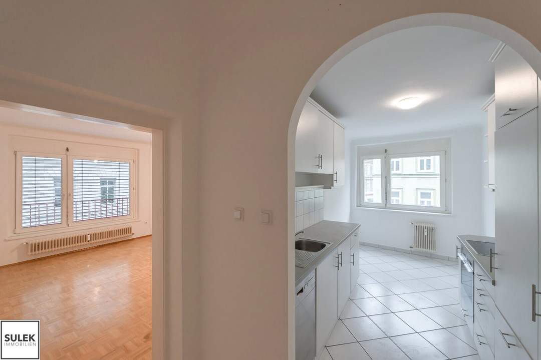 Gut aufgeteilte, zentrumsnahe Familien- oder WG-Wohnung (3 Zi. + separate Küche) ab 01.07.26!