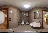 Haus mit zwei Wohneinheiten und Gartenidylle