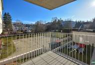 UMS ECK 51 – Große 3-Zimmer-Wohnung mit Balkon