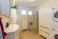 Rooftop-Oase mit Rundumblick: Schöne 4-Zimmer-Wohnung mit 96 m2 Sonnenterrasse und Whirlpool