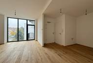 HERBSTAKTION - NEUE PREISE | 2-Zimmer Altbauwohnung mit großzügiger Verglasung und südseitigem Innenhofbalkon | Fernwärme