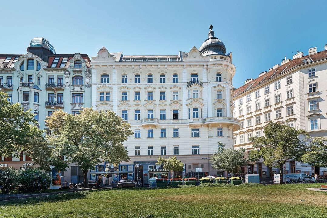 Schwedenplatz! Dachgeschoß-Maisonette mit Terrasse in wunderschönem Bürogebäude!