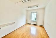 Bürofläche mit 5 Arbeitsräumen und Wartebereich!