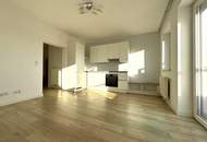 ZWEITBEZUG nach Sanierung // Schöne 2 Zimmer Wohnung mit Balkon | 1. Stock | Fernblick | Einbauküche