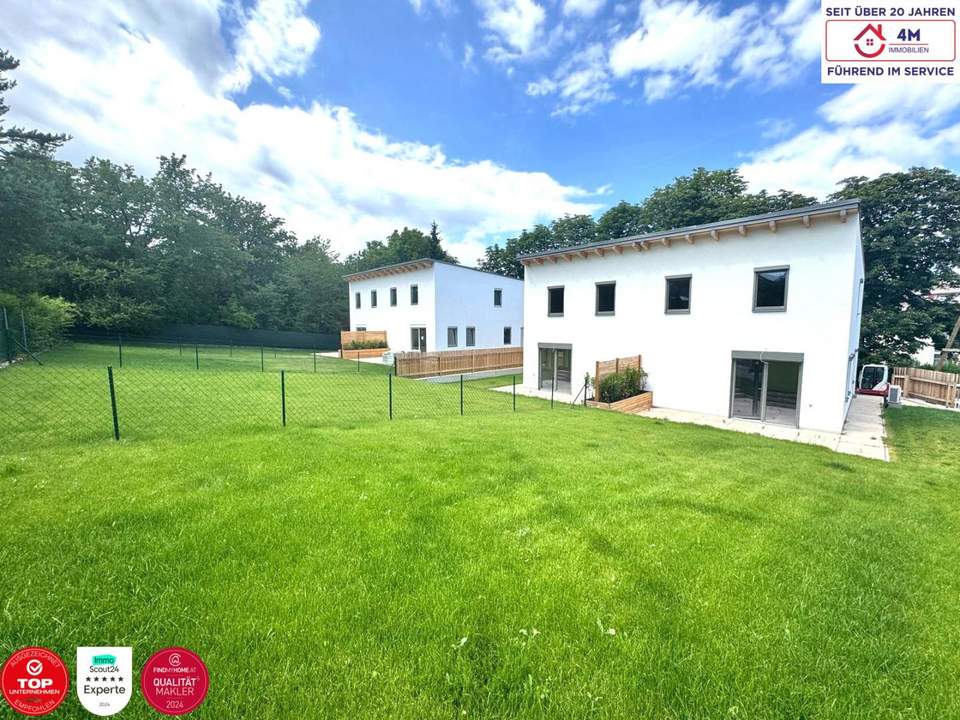 Idyllische Doppelhaushälfte in Erstbezug – hochwertig, energieeffizient & familienfreundlich