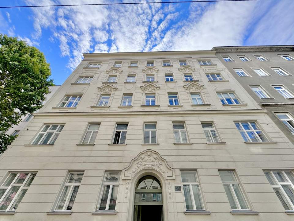 Sehr schöne Liegenschaft! Altbau zum Sanieren nächst Alser Straße