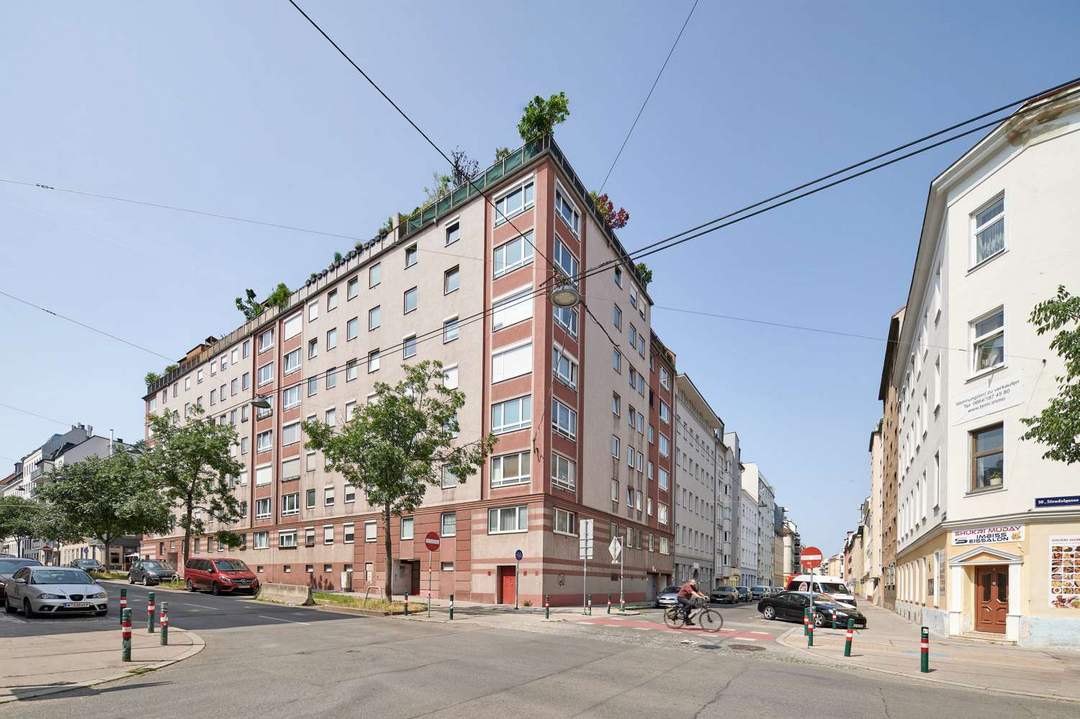 unbefristet vermietet mit ca. 3% BAR - 2 Zimmer mit Mietergarten