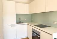Schöne 2-Zimmer-DG-Wohnung mit Terrasse und Klimaanlage