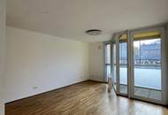 Schöne 2-Zimmer-Gartenwohnung mit Terrasse und Wintergarten!