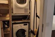 Exquisites Neubau-Juwel im Botschaftsviertel: Moderne 3-Zimmer-Wohnung mit Sicherheitsfeatures, Eigengarten und Wohnküche mit Kochinsel