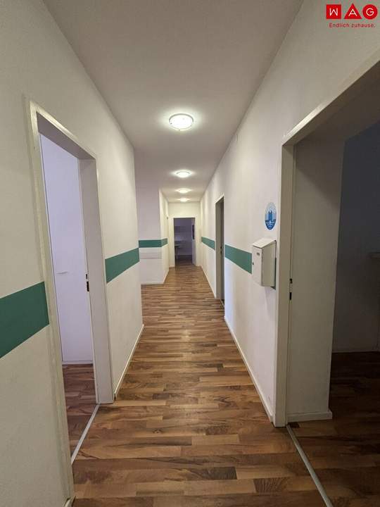 Moderne und eingerichtete Büro-/Ordinations-/Geschäftsfläche am nachgefragten Bindermichl mit bester Infrastruktur, bestehend aus 5 Räumen und 2 WC's!