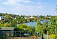 Uferparzelle am Steinbrunner See mit entzückendem Ferienhaus