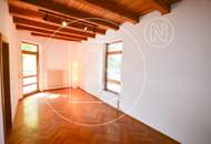 Einfamilienhaus in zentraler Bestlage mit Tennisplatz auf parkähnlichem Grund!