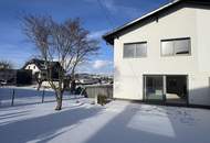 Moderne Doppelhaushälfte mit atemberaubender Aussicht