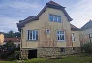 SANIERUNGSBEDÜRFTIGE VILLA IM JUGENDSTIL MIT TRAUMHAFTEM GARTEN SAMT ALTBAUMBESTAND IN ALLERBESTER WOHN- UND ZENTRUMSLAGE