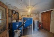 LIEBEVOLLES WOHNJUWEL MIT PARKÄHNLICHEM GARTEN IN TRAUMHAFTER WALDRANDLAGE MIT HERRLICHEM AUSBLICK UNWEIT VOM STAUSEE KRONSEGG