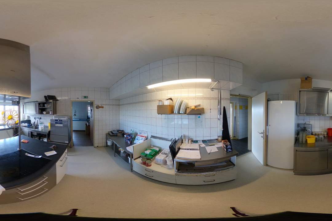 Attraktives Mischobjekt: Wohnen & Gewerbe! Großes Haus mit traumhaften Ausblick wo andere Urlaub machen.