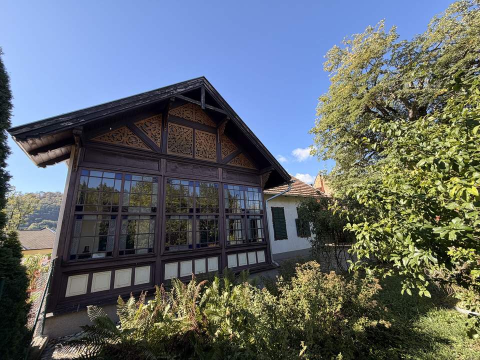 Jahrhundertwende Haus auf großem Baugrundstück