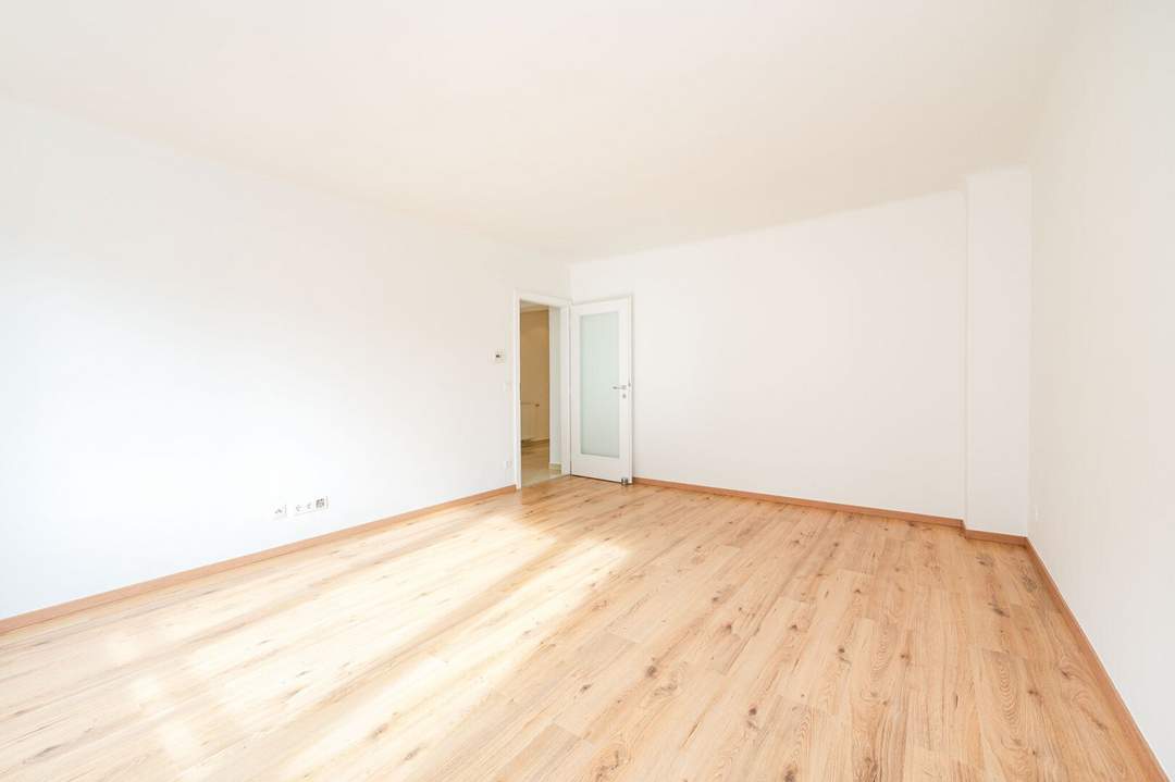 Nahe Schönbrunn! Hofseitige 2-Zimmer-Wohnung im 15. Bezirk zu vermieten!