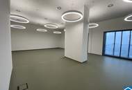 *ERSTBEZUG* mit Rooftop-Pool, Sauna &amp; Fitness I Direkt bei der U1!