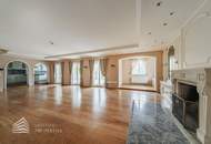 Villa mit Nebengebäude und Pool in Top-Ruhelage