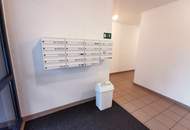 UNBEFRISTET - tolle Loggia - Helle 5-Zimmer Neubau Maisonette-Wohnung mit separater Küche, Lift, Gartennutzung und Garagenplatz optional