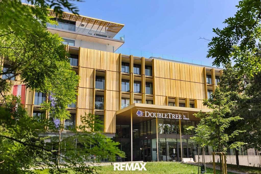 Exklusives Apartment mit riesiger Terrasse und Schönbrunnblick im Hilton Double Tree zu mieten!