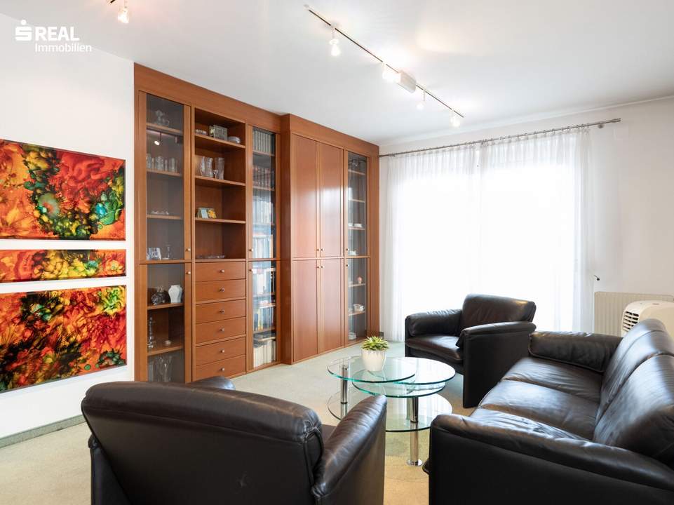 Ruhig gelegene Neubauwohnung mit großer Loggia - 60m² Wfl. plus 7,60m² Loggia - 2 Zi., Küche, Bad, WC, Garagenplatz!